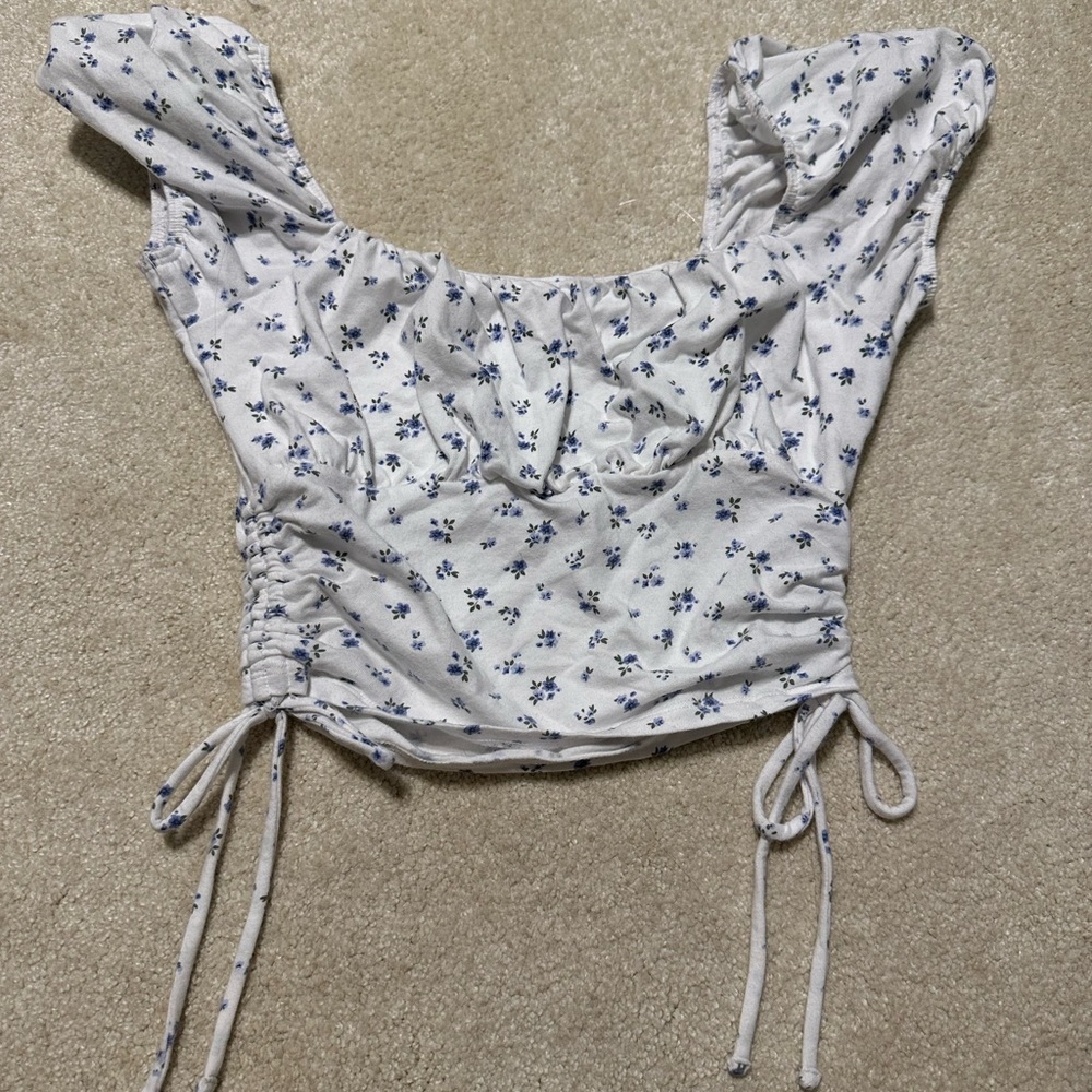 Hollister floral crop top